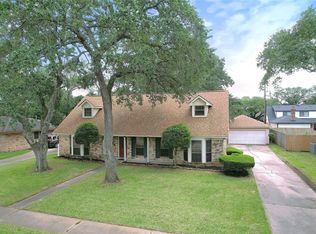 2106 S Memorial Ct, Pasadena, TX 77502