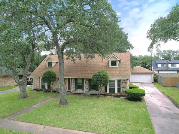 2106 S Memorial Ct, Pasadena, TX 77502
