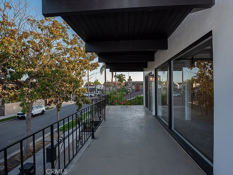 337 La Verne Ave — Photo 51