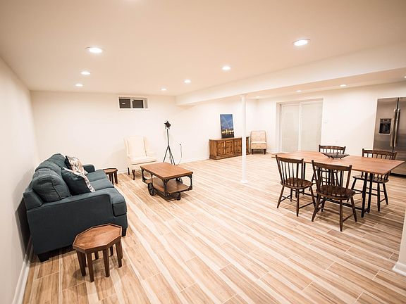 2nd image of 2632 Viking Dr