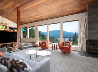 896 Taylor Rd, Bowen Island, BC V0N1G1