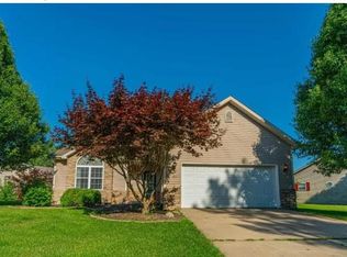 1410 Pine Creek Rd, Valparaiso, IN 46383