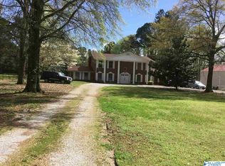 328 Kelly Cemetery Rd NW, Huntsville, AL 35810