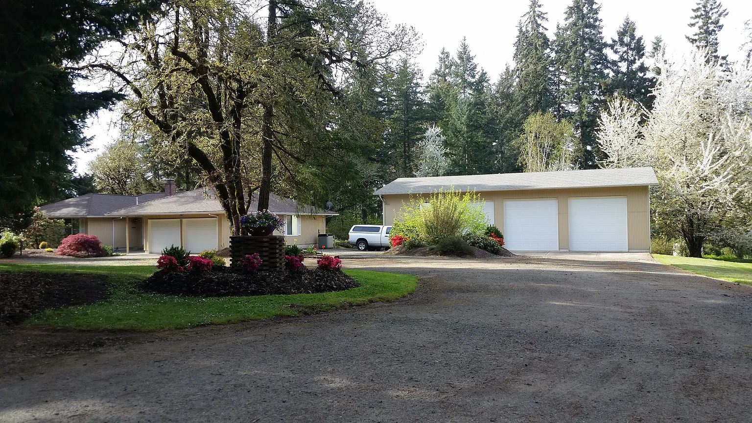 7030 SW Deerhaven Dr photo 1