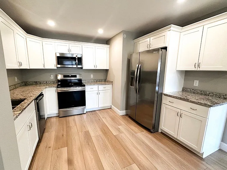 109 Church St #14 — Photo 3