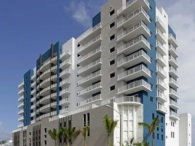 3 Bedroom/ 3 Bath (1, 400 SQ FT)