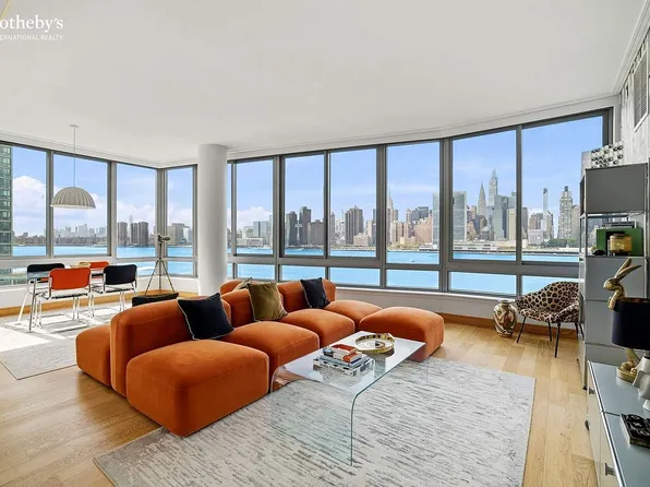4630 Center Blvd APT 905, Long Island City, NY 11109