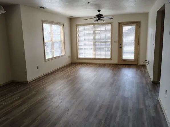 7 Par Ln APT 1, Branson West, MO 65737