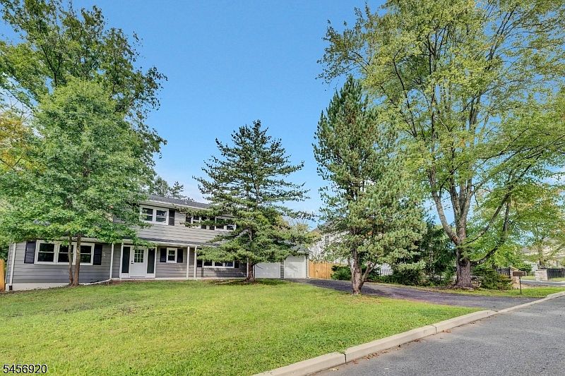 1st image of 6 Mitchell Rd
