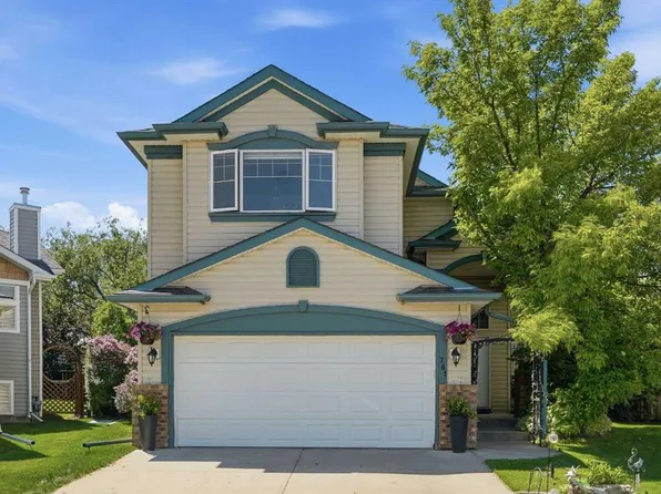 761 NE Sheep River Ct, Okotoks, AB T1S 1T8