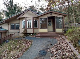 45 Acorn Trl, Cleveland, GA 30528