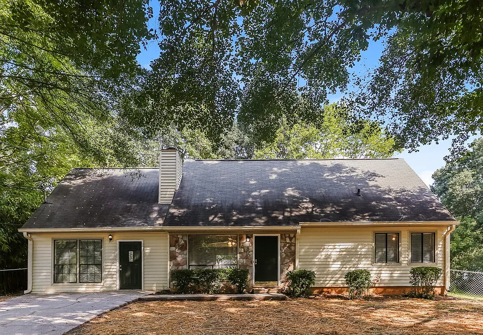 466 Ashton Cir