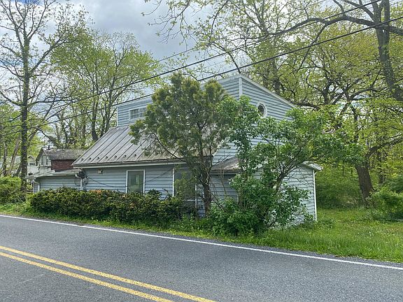 2nd image of 987 Park Pl