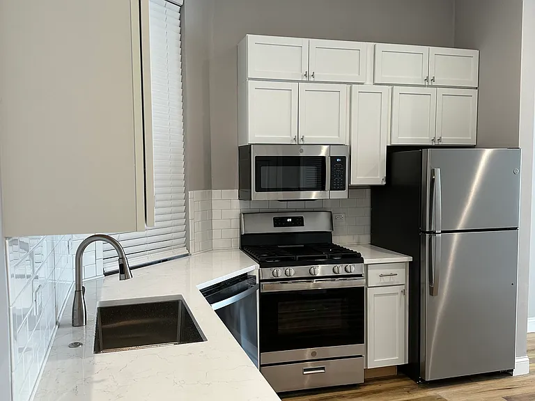 1551 N Orleans St #2E — Photo 12