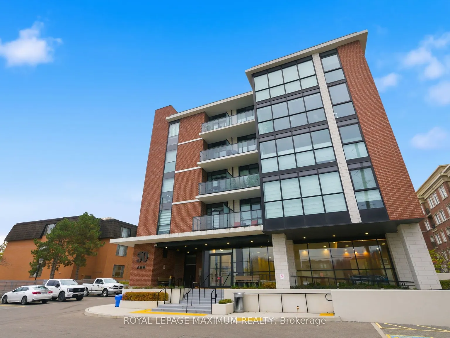 2 bed, $2,450 — Photo 2