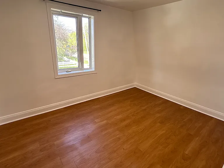 452 Notre Dame St #4 — Photo 6