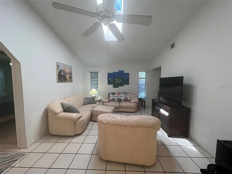 1314 Beacon Dr — Photo 11