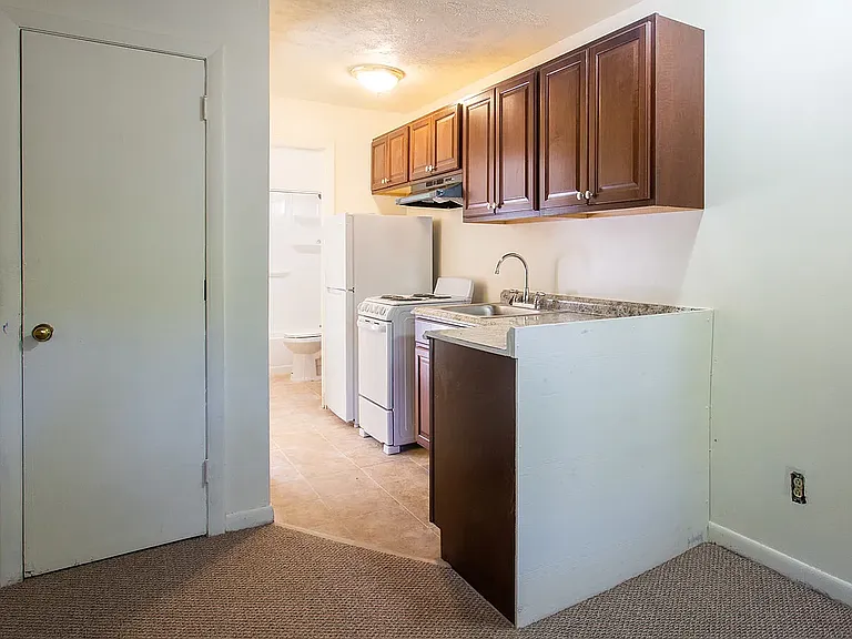 Parker Street Apartments — Photo 6