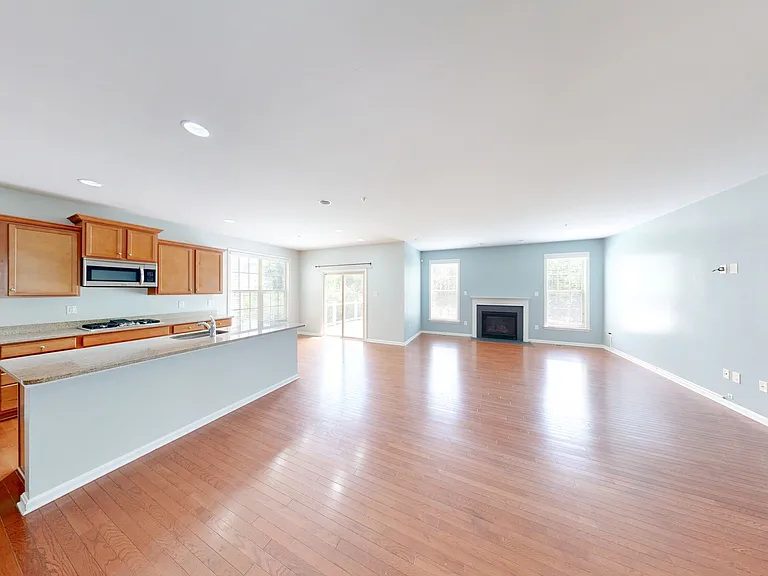 2604 Brooke Grove Rd — Photo 8