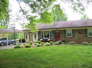 1135 Round Peak Church Rd, Mount Airy, NC 27030