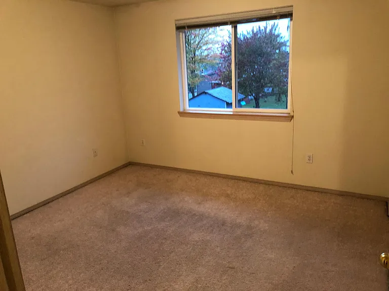 503 Logan Rd #B — Photo 8