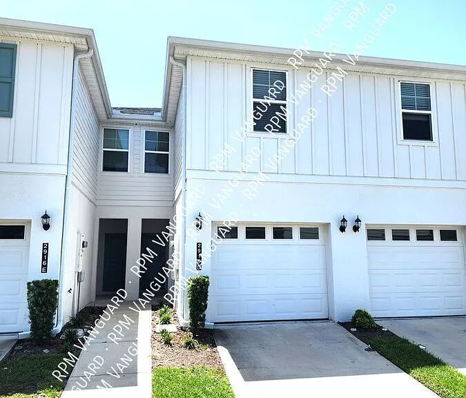 2916 Oak Park Way #D — Photo 1