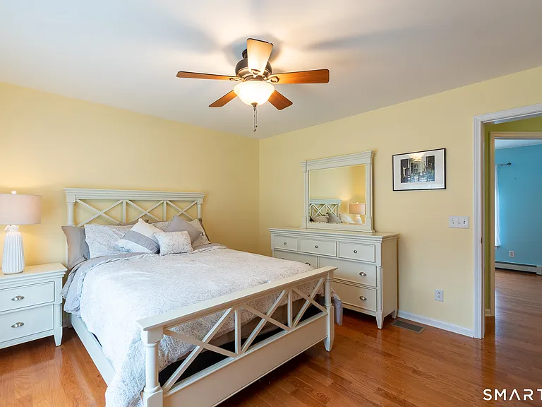 4 Sunrise Ave — Photo 16