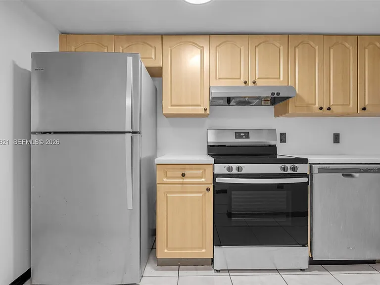 102 SW 6th Ave #201 — Photo 4