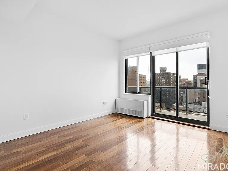 290 3rd Ave #19E — Photo 9