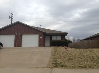 2779 Carondolet St #A, Springdale, AR 72764