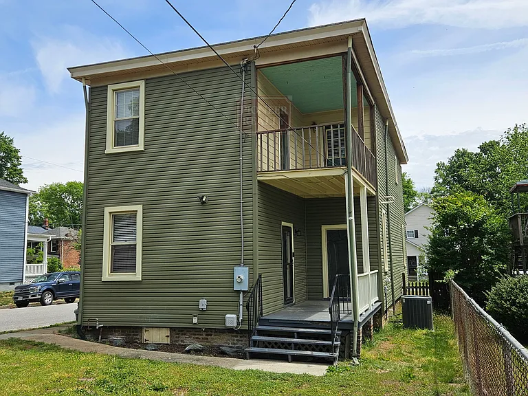 1818 5th Ave — Photo 16