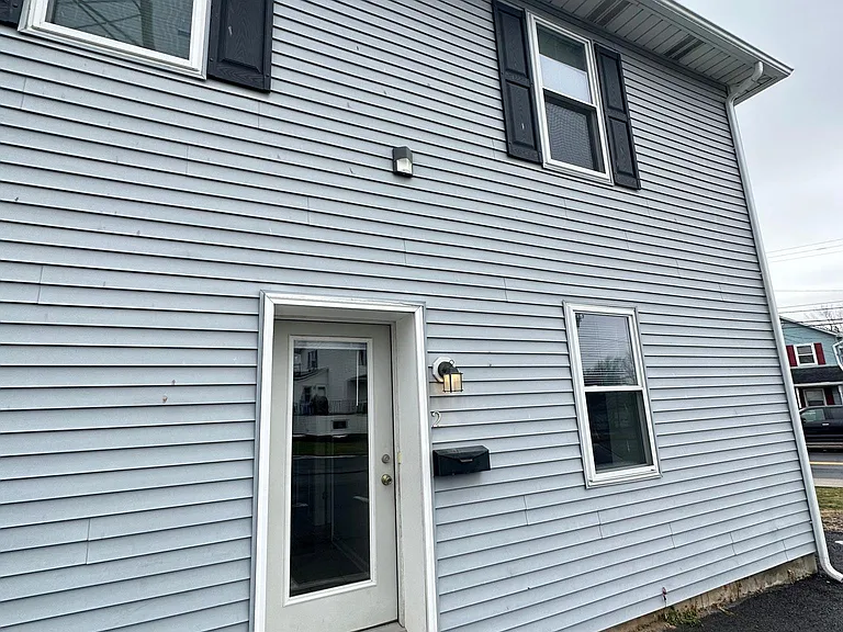 180 Spring St #2 — Photo 10