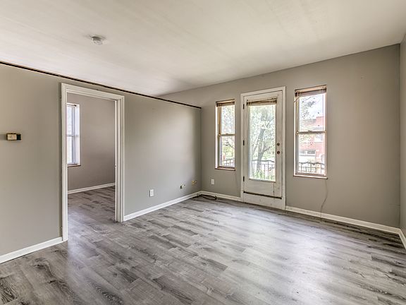 2nd image of 3866 McRee Ave APT 1W