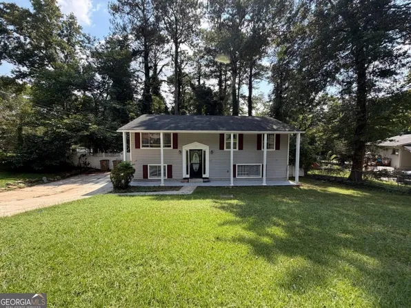 1340 Pineglen Dr, Riverdale, GA 30296