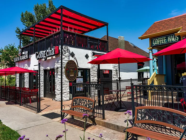 Bubble tea, ramen, and cozy cafes_South Pearl Street's vibrant flavors are walkable from Modera University Park.