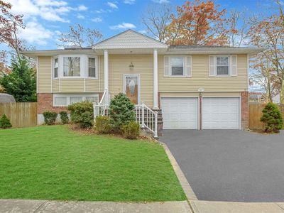 11 Huntington Avenue, Kings Park, NY, 11754