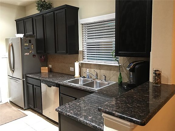 2nd image of 1024 Lost Pines Ln