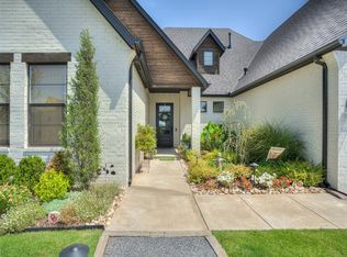 3900 Stone Hill Ln, Edmond, OK 73034