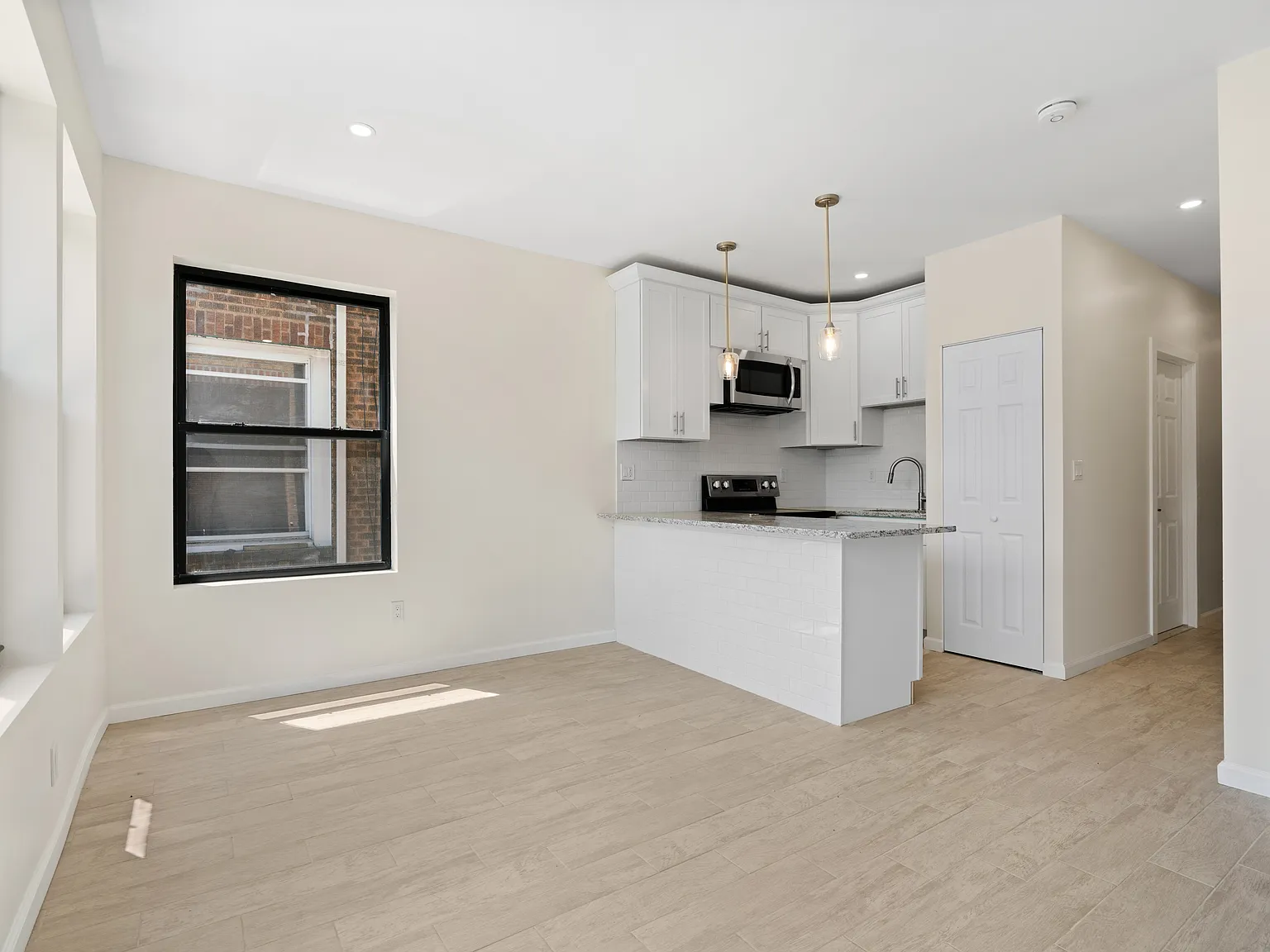 124 West End Avenue — Photo 2