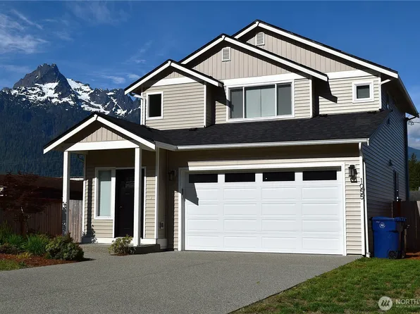 1055 Montague Avenue, Darrington, WA 98241