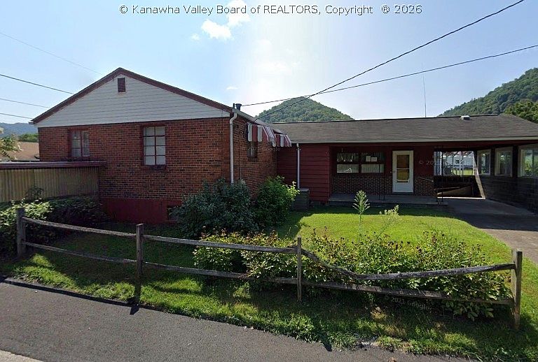 Listing photo 3