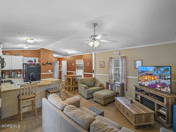 3rd image of 10 Citrus Lane