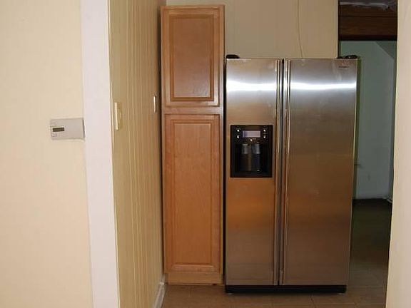 4th image of 919 Watertown St #3