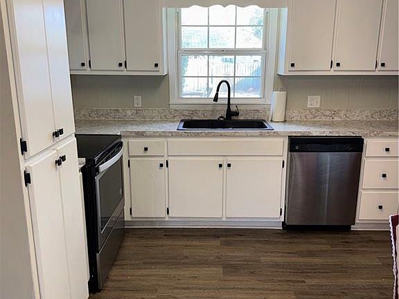 4th image of 909 Clarks Bluff Rd