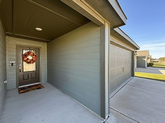 3rd image of 13507 Granite Park Rd