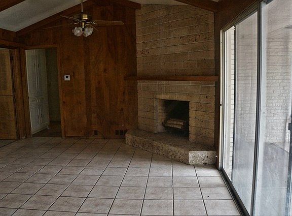 2nd image of 312 S Acorn St