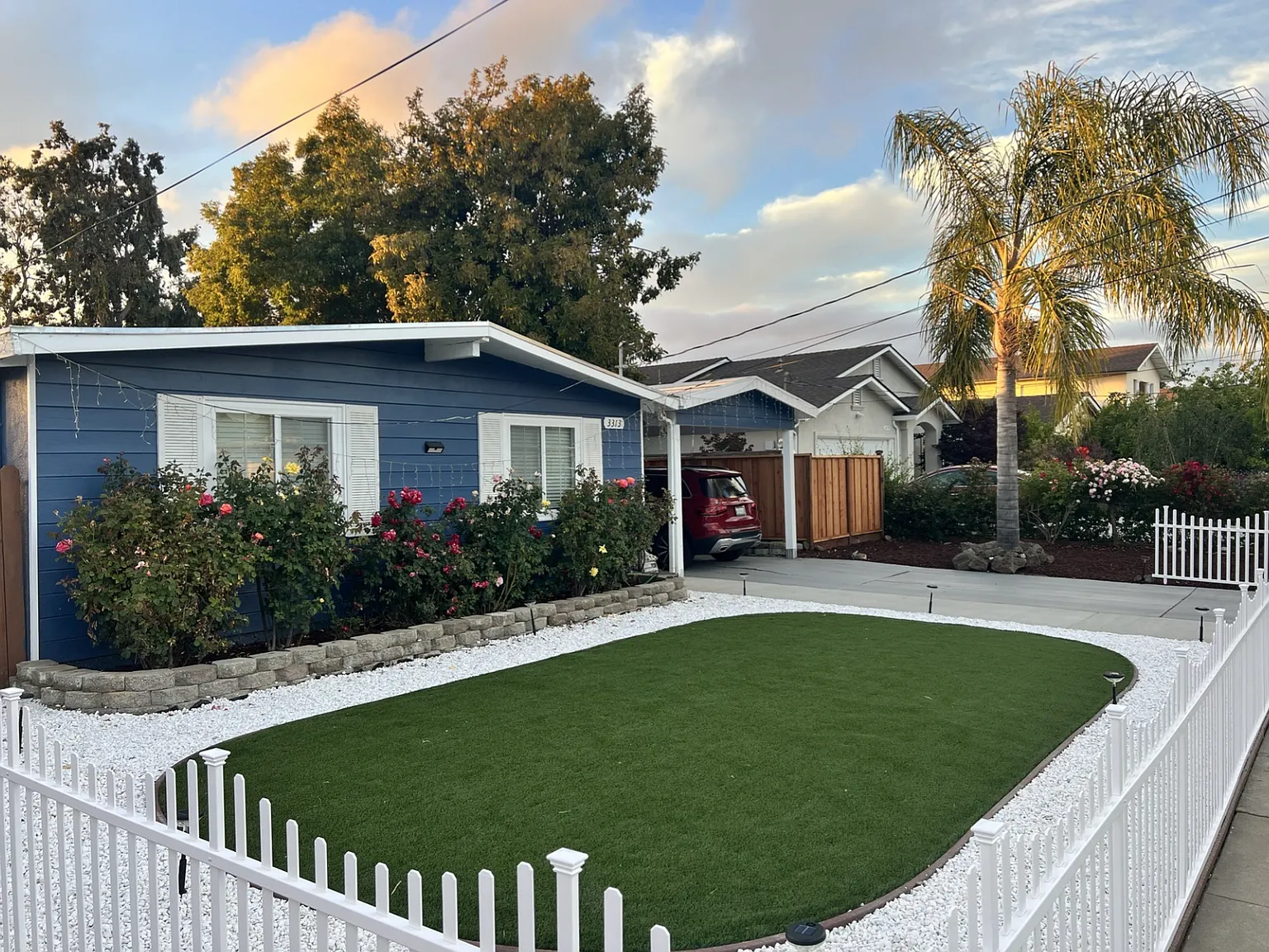 Studio, 350 sqft, $1,890 — Photo 3