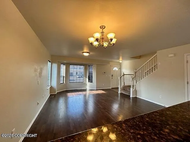 3 bed, 1.5 bath, 1300 sqft, $2,000 — Photo 3