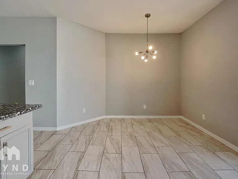 6041 S 8th Pl — Photo 6
