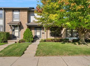 24977 Greenhill Rd, Warren, MI 48091